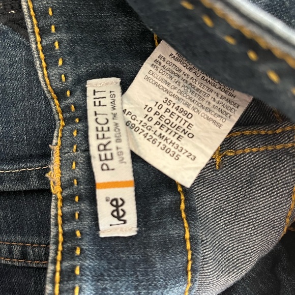 Lee - Picture 3 of 3